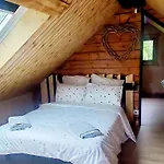 Evasion Au En Bois Avec Et Grand Jardin - Fr-1-510-198