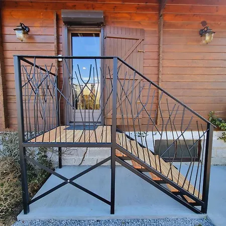 Casa vacanze Evasion Au En Bois Avec Et Grand Jardin - Fr-1-510-198 Floyon