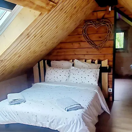 Evasion Au En Bois Avec Et Grand Jardin - Fr-1-510-198