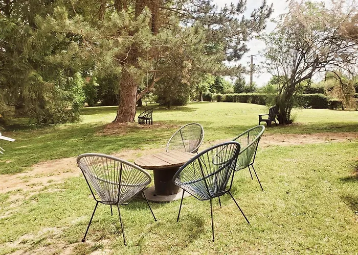 évasion Au En Bois Avec Et Grand Jardin - Fr-1-510-198 Hébergement de vacances